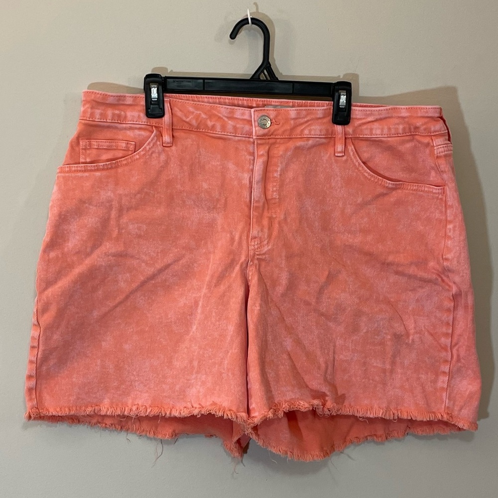 Ava & Viv Stonewash Cutoffs 20W